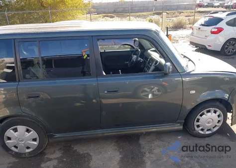 2005 Scion Xb z USA, uszkodzony, nr VIN JTLKT324354004775